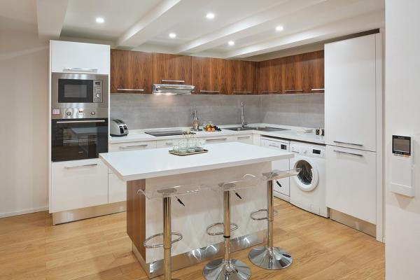Foto 7: Sunlight Properties - Palme D Or - 2 Bedrooms, modern holiday rental apartment, hyper central