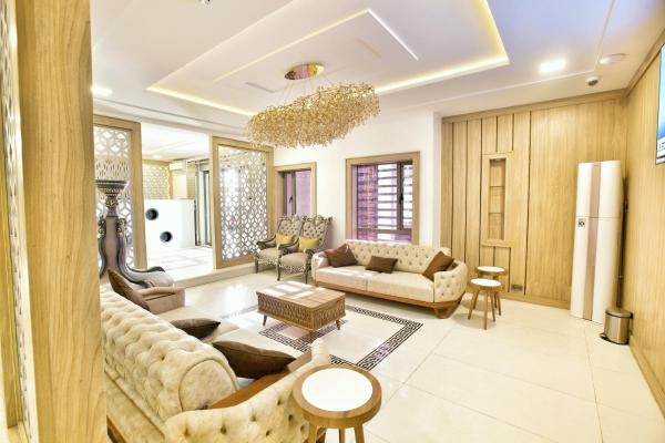 Op de foto is het object Musada Luxury Hotels and Suites te zien, gelegen in de stad Abuja.