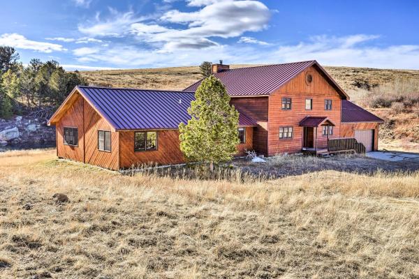 Auf dem Foto ist das Objekt Remote WY Ranch with 170 Acres and Views Galore! in der Stadt Glenrock zu sehen.