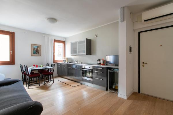 Venice Lance with Lift, 2 minutes walk from the train station, Venedig