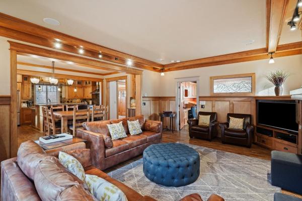 Na zdjęciu widoczny jest obiekt Craftsman style Awbrey Home położony w mieście Bend.