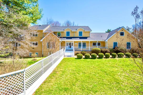 Na fotografii je vidět objekt Purcellville Home nacházející se ve městě Hamilton.