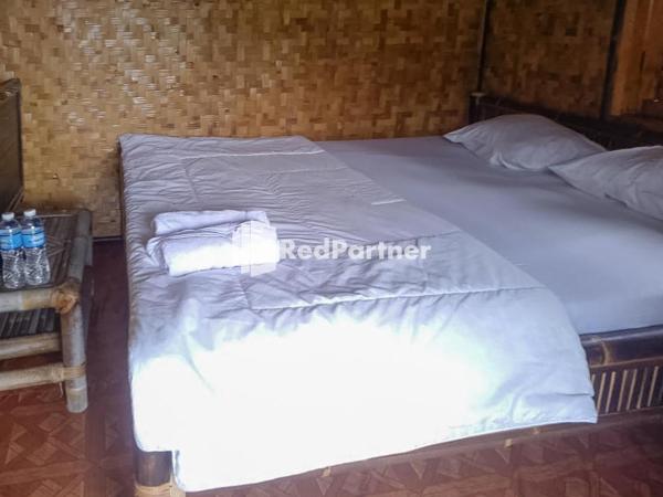 Nella foto è visibile l'oggetto De Salak Homestay Gunung Salak RedPartner situato nella città di Gunungpicung.