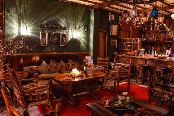 Na zdjęciu widoczny jest obiekt Hotel Polydrosos położony w mieście Polydrosos.