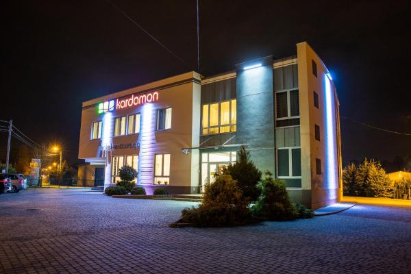 På bildet vises objektet Hotel Kardamon som ligger i byen Rzuchowa.