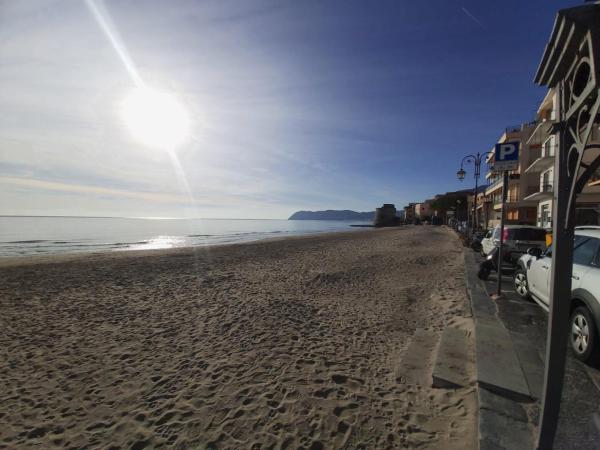 A la foto es mostra l'objecte Casa Doria situat a la ciutat de Alassio.