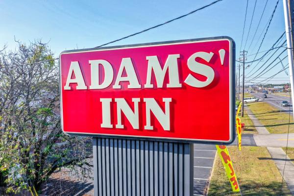 På billedet ses objektet Adams Inn beliggende i byen Dothan.