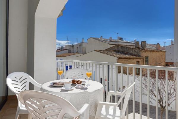 A la foto es mostra l'objecte Empordanet 2A situat a la ciutat de Calella de Palafrugell.