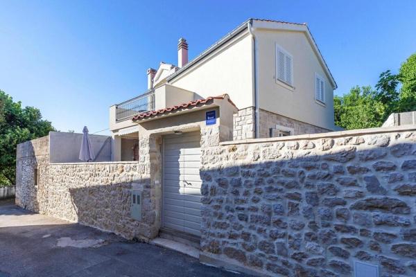 Auf dem Foto ist das Objekt Stone House in Petrcane near the Sea in der Stadt Petrčane zu sehen.