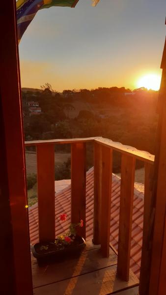 Na zdjęciu widoczny jest obiekt B&B Sol Poente położony w mieście Cunha.
