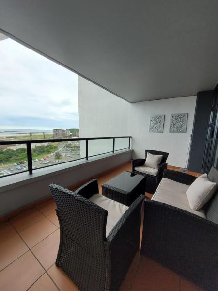 Photo 9 : Exquisite 6 Sleeper - With Sea Views across Ushaka