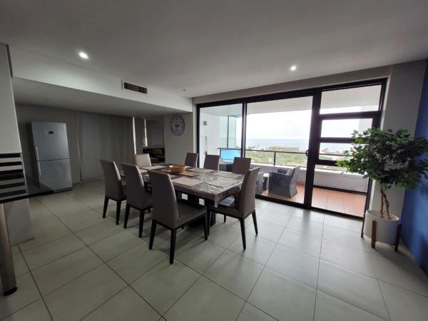 Photo 3 : Exquisite 6 Sleeper - With Sea Views across Ushaka
