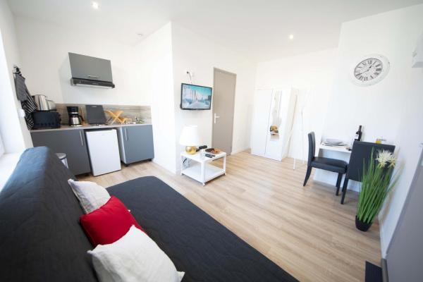 Na zdjęciu widoczny jest obiekt EMYSTA - CHARMANT Studio HOME STAGING en plein centre położony w mieście Dallon.