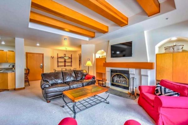A la foto es mostra l'objecte Stay in Solitude - Creekside 102 situat a la ciutat de Solitude.