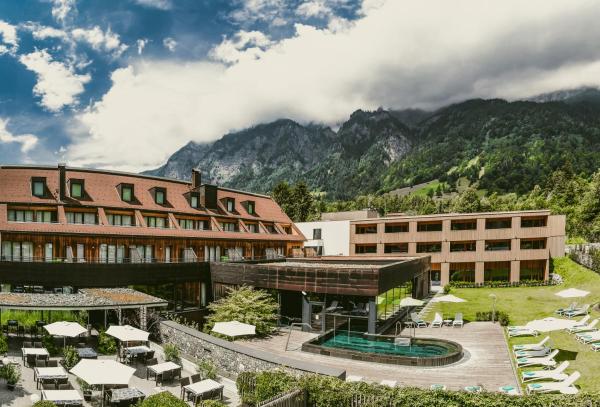 La photo montre l'objet TRAUBE BRAZ Alpen Spa Golf Hotel situé dans la ville de Braz.