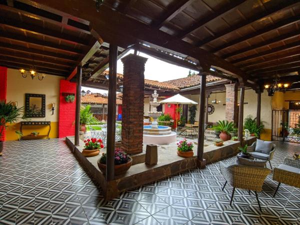 A la foto es mostra l'objecte Casa Vieja situat a la ciutat de Mazamitla.