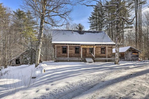 Na fotografii je vidět objekt Black Bear Lodge A Rural White Mtns Retreat nacházející se ve městě Chatham.