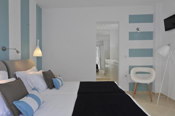 På billedet ses objektet Romantica Suites beliggende i byen Naousa.