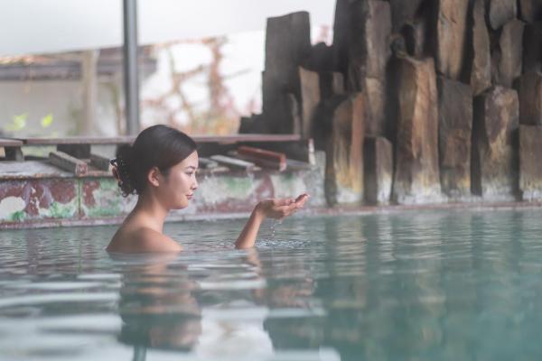 På billedet ses objektet KAMENOI HOTEL Kusatsu Resort beliggende i byen Kusatsu.