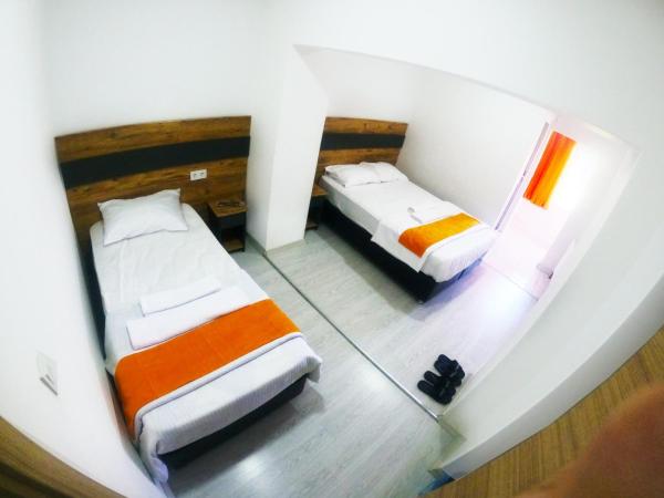 Op de foto is het object ANKARA OTEL EVREN te zien, gelegen in de stad Esenboga.