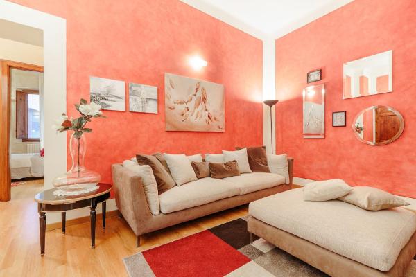 Na zdjęciu widoczny jest obiekt Casa Rosemary, Convenient 3 bedrooms flat in central Lucca with air conditioning położony w mieście Lukka.
