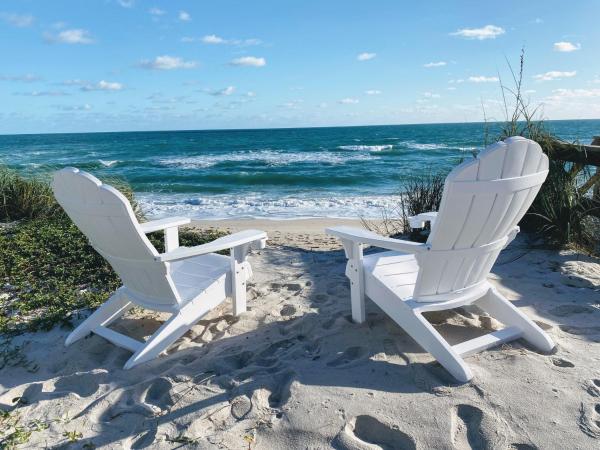 Oceanfront Elegance - Luxurious 6br Beach House With Hot Tub & Spacious Balcony And Breathtaking Views! - Palm Bay, FL