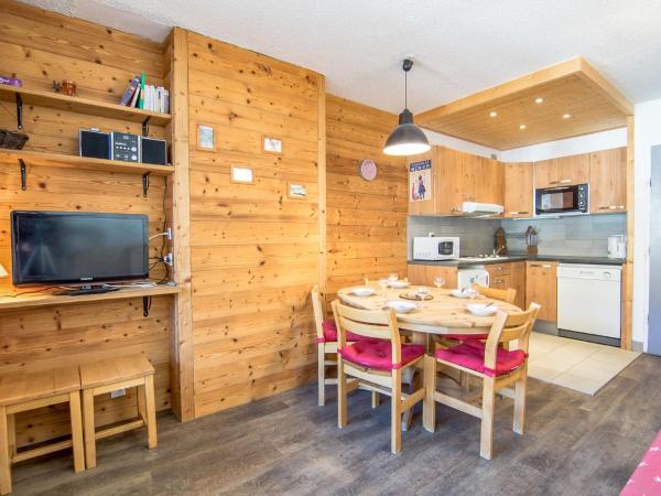 På billedet ses objektet Apartment Le Curling A - Val Claret-8 by Interhome beliggende i byen Tignes.
