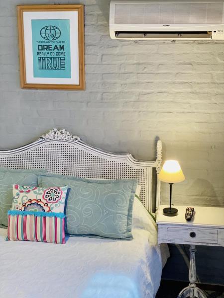 El Viajero Brava Beach Hostel &amp; Suites