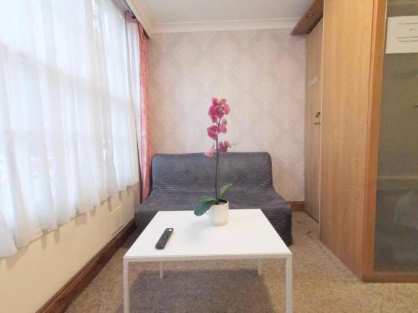 Foto 1: Flat 1 at 6 Taunton Mews
