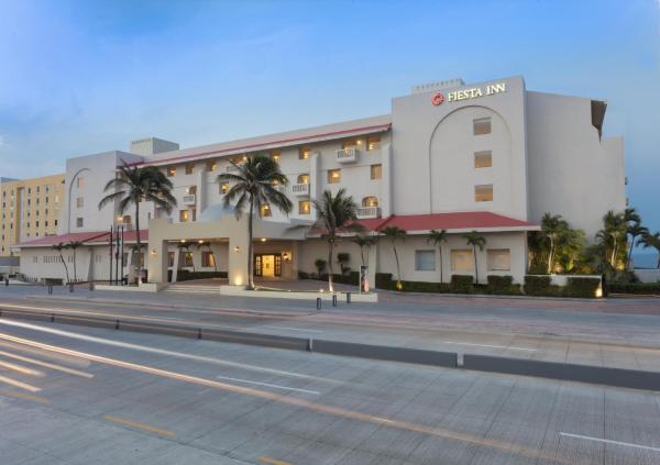 På bilden syns objektet Fiesta Inn Veracruz Boca Del Rio som ligger i staden Isla Sacrificios.
