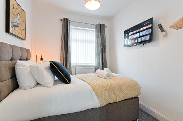 Foto 9: 4-Bed - 2 Bath - Off-Road parking - Ideal for Contractors
