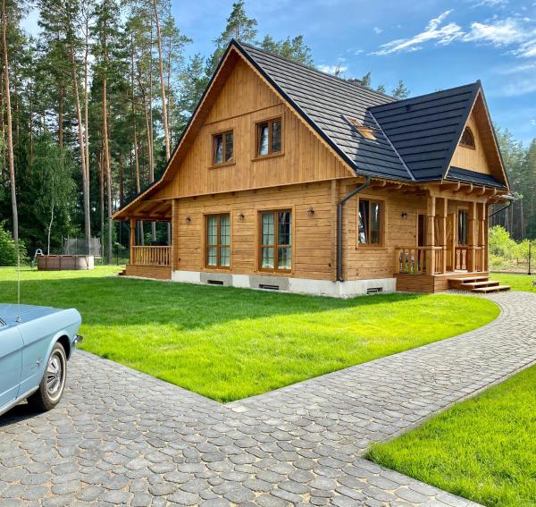 Nella foto è visibile l'oggetto Całoroczne domy z bala - CASA DEL CZYŻYK situato nella città di Serwy.
