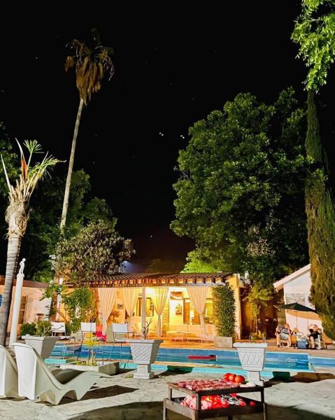Nella foto è visibile l'oggetto La Casita Inn Bustamante situato nella città di Bustamante.