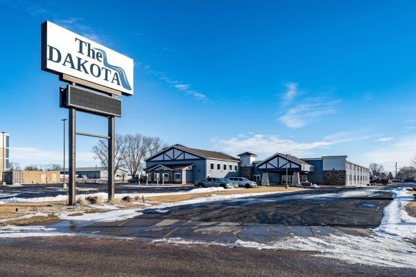 A la foto es mostra l'objecte The Dakota situat a la ciutat de Sioux Falls.