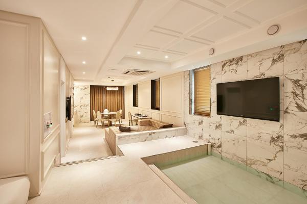 A la foto es mostra l'objecte Hotel Wanted situat a la ciutat de Incheon.