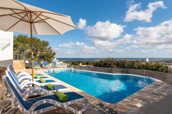 A la foto es mostra l'objecte Villa Gill situat a la ciutat de Punta Grossa.