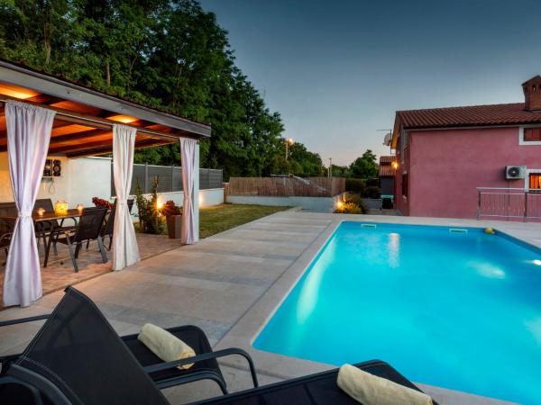 En la foto se muestra el objeto Holiday Home Villa Laura by Interhome ubicado en la ciudad de Prhati.