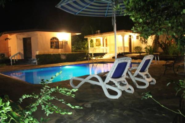 写真にはFujoni市にあるSafina Resortが写っています。