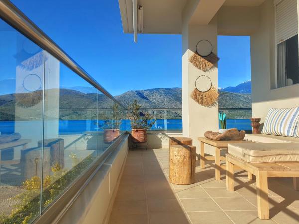 Na fotografii je vidět objekt Boho Beach House in Itea-Delphi nacházející se ve městě Itea.