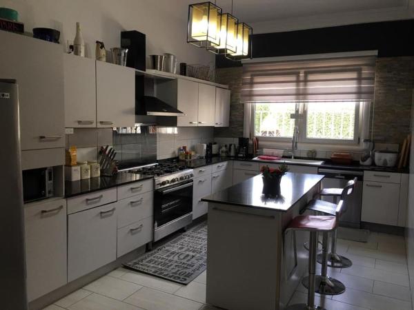 Stunning 3-Bed House in Tema-Ahenfie Villa, Kwedonu