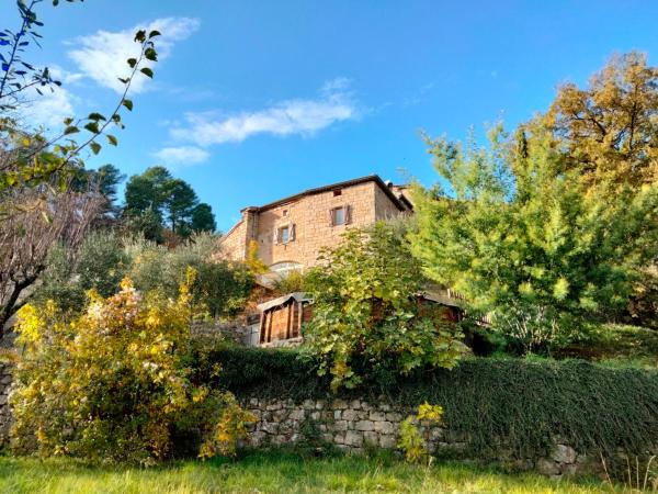 A la foto es mostra l'objecte Le Relais des Bouziges situat a la ciutat de Rocles.