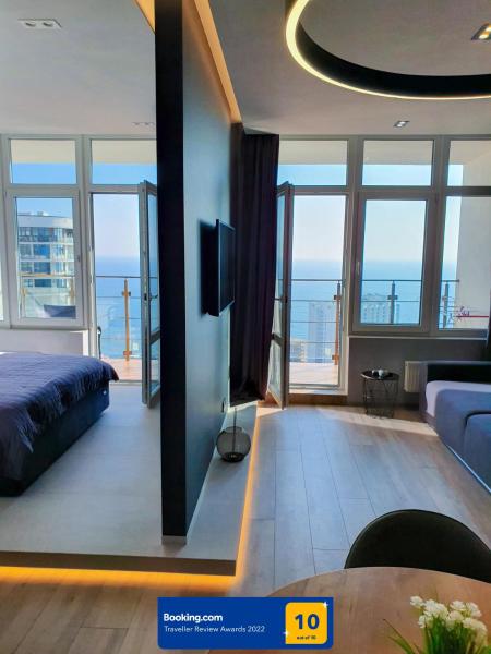 På billedet ses objektet Level 24 - Sea & Sky View Apartment beliggende i byen Odessa.