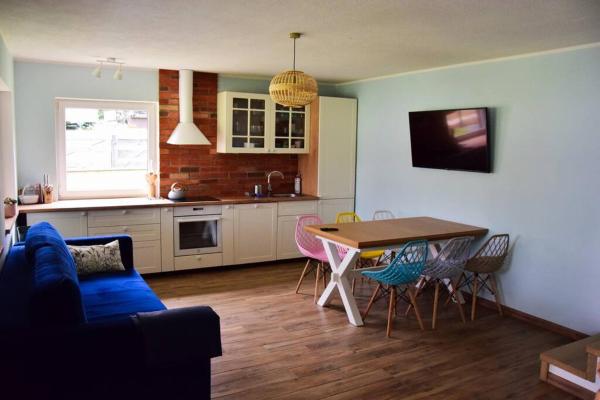Nella foto è visibile l'oggetto Pastelowy Domek z balią elektryczną z jacuzzi situato nella città di Łyśniewo.