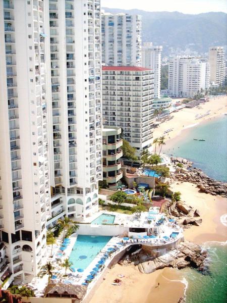 Na fotografii je vidět objekt Hotel Las Torres Gemelas Acapulco nacházející se ve městě Acapulco.