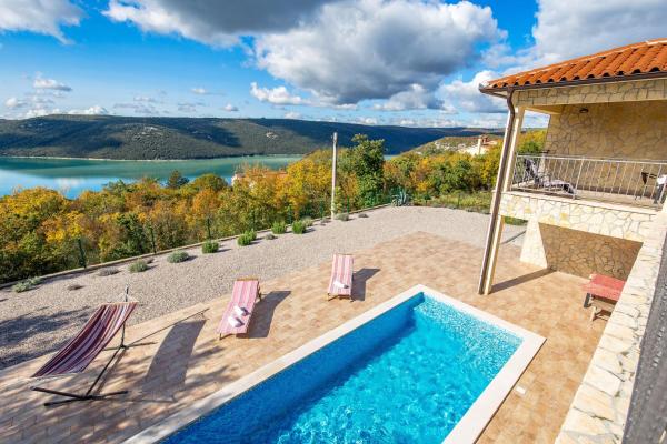 A la foto es mostra l'objecte Villa Valente with Pool situat a la ciutat de Labin.
