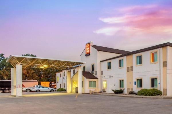 På billedet ses objektet Econo Lodge beliggende i byen Belle Fourche.