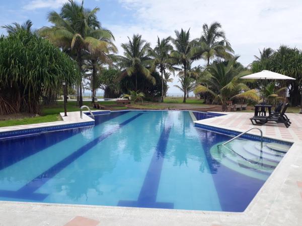 Conjunto Vacacional Cocomar-casa 6 - 3h - Esmeraldas