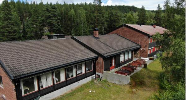 写真にはFlesberg市にあるFossanåsen Hotelが写っています。