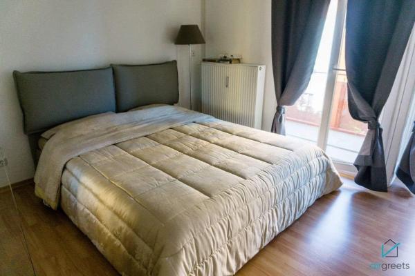 A la foto es mostra l'objecte Bright and Quiet Flat with a Balcony situat a la ciutat de Munic.