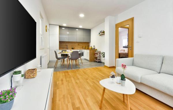 Na fotografii je vidět objekt Kalimero Apartman A1 nacházející se ve městě Križevci.